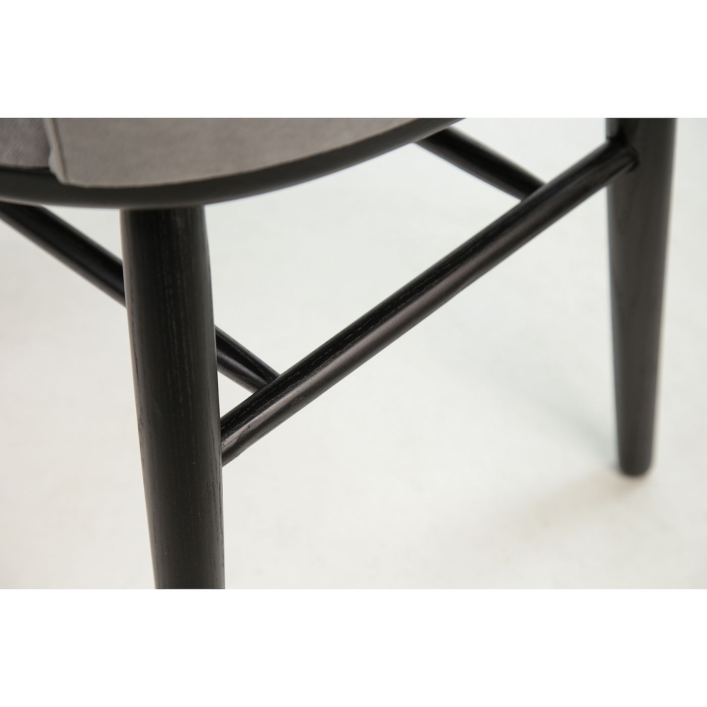 Dolphin chair black виставковий зразок 1 шт